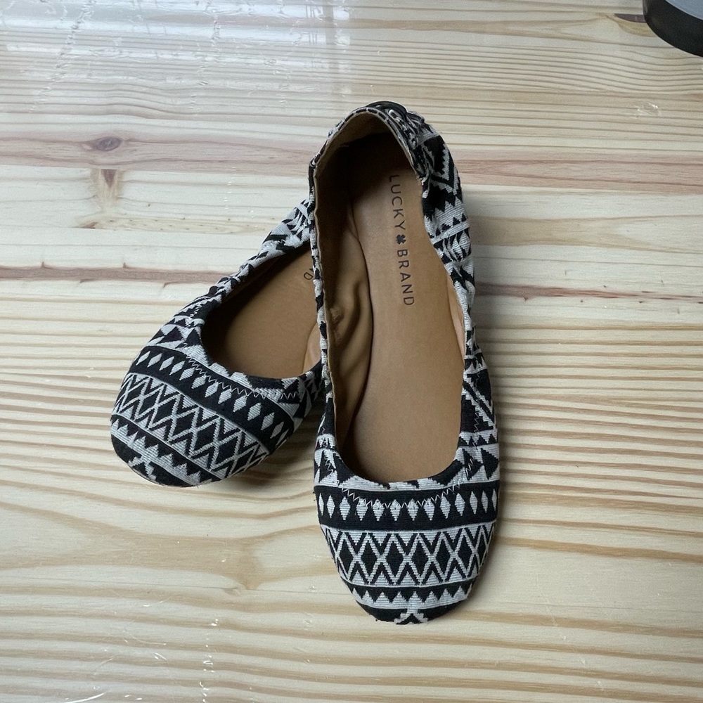 Lucky Brand Aztec Flats